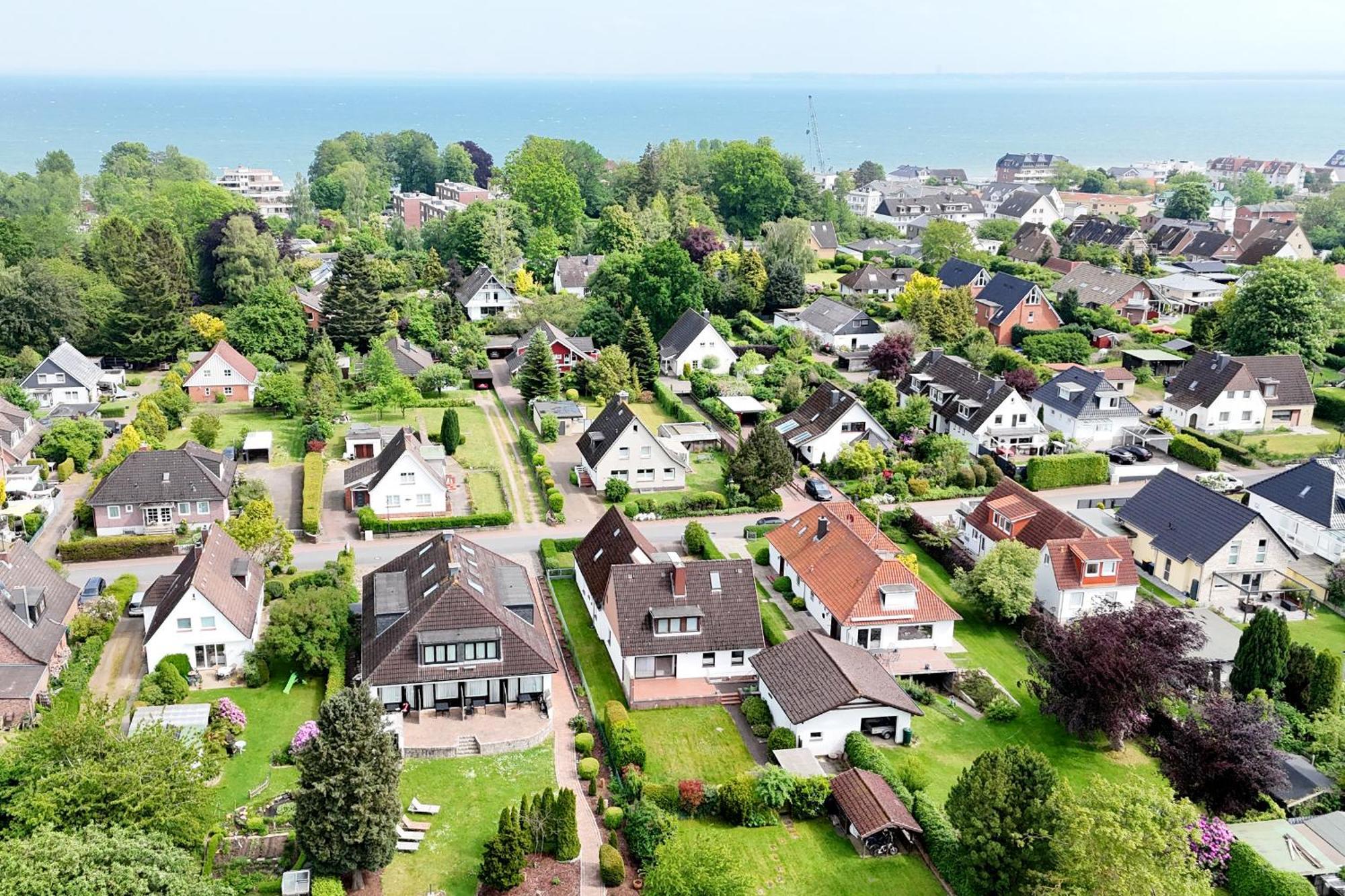 Hochwertige Ferienwohnung Mit Sonnenterrasse & Gartenblick, Nur Wenige Gehminuten Zum Strand Scharbeutz Exterior foto